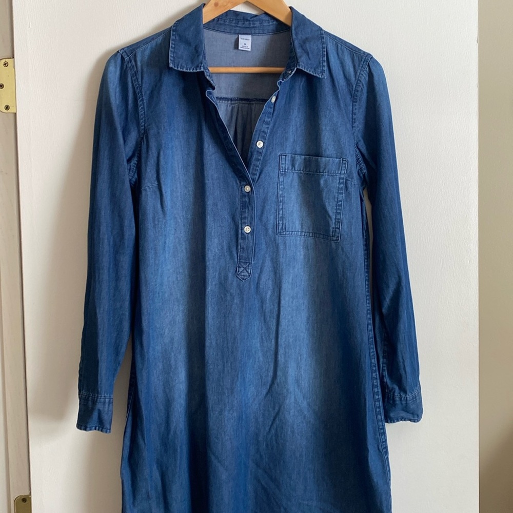 Old Navy Size M denim dress.